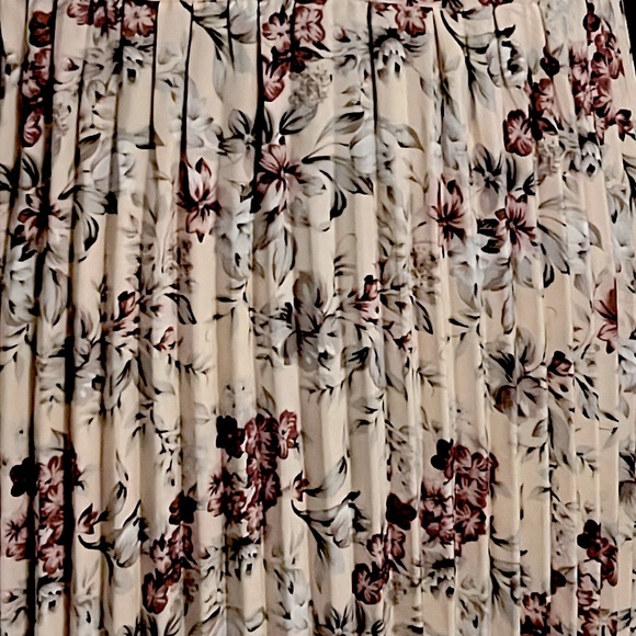 Floral Pleated Maxi Dress * Back Zipper Elastic Sleeves Keyhole * SHEIN Curve 3X - Picture 2 of 12